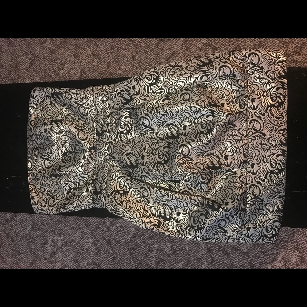 Gorgeous Black and gold strapless cocktail dress